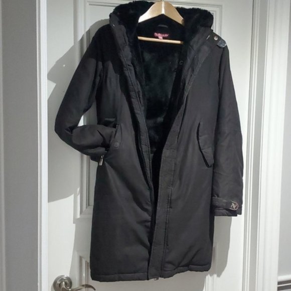 Black Mid Length Parka Coat with Interior Fur Lining - Picture 4 of 16